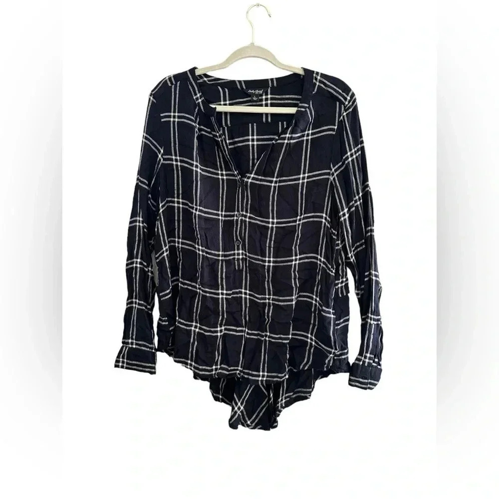 Lucky Brand Black and Navy Plaid Button Up // Size Large